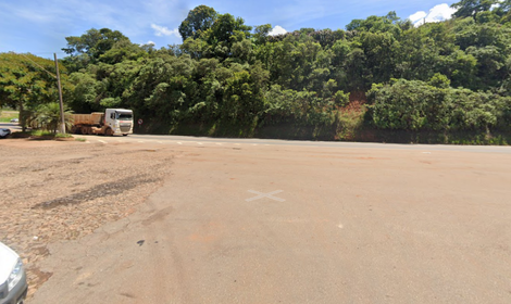 Motociclista ferido após colisão próxima ao Restaurante Paraki. Foto = meramente ilustrativa/Google Maps.