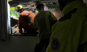 Estrutura de 10 metros atinge área de tanque e provoca evacuação. Foto = divulgação CBMMG.