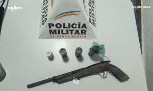 A dupla foi reconhecida por um dos pacientes no veículo e afirmou que a ação não passava de uma "brincadeira" mal interpretada. Foto = divulgação PMMG.