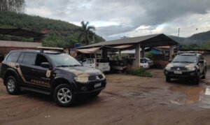 Operação resulta em prisões e busca por documentos que fraudavam benefícios previdenciários. Foto = divulgação Polícia Federal.