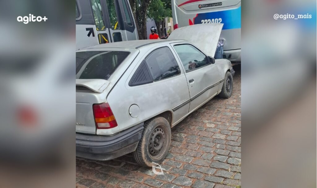 Acidente de trânsito sem vítimas no centro de Itabirito resulta em prisão por embriaguez ao volante. Foto = reprodução PMMG.