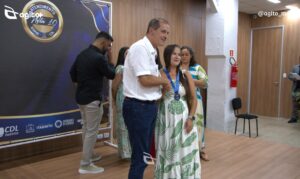 Prefeitura e entidades integradas reconhecem empresas que se destacaram em atendimento ao cliente. Foto = divulgação Prefeitura de Itabirito.
