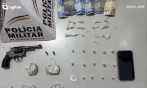 Polícia Militar prende suspeito com drogas e arma em operação no bairro Matozinhos. Foto = divulgação 52º BPM/PMMG.
