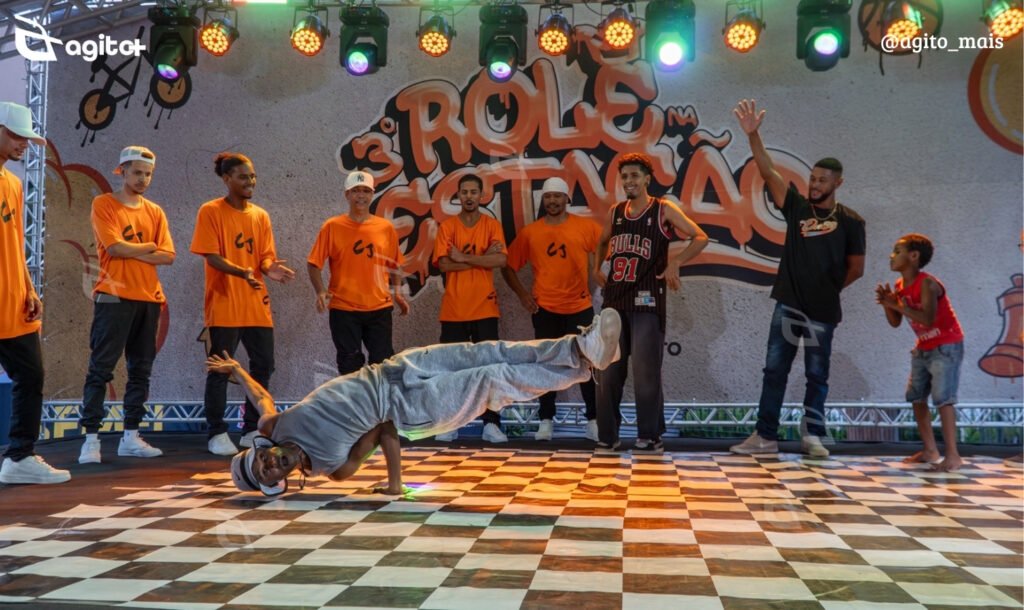 Evento realizado no Complexo Turístico da Estação reuniu centenas de pessoas com programação voltada à cultura urbana e inclusão juvenil. Foto — Prefeitura de Itabirito.