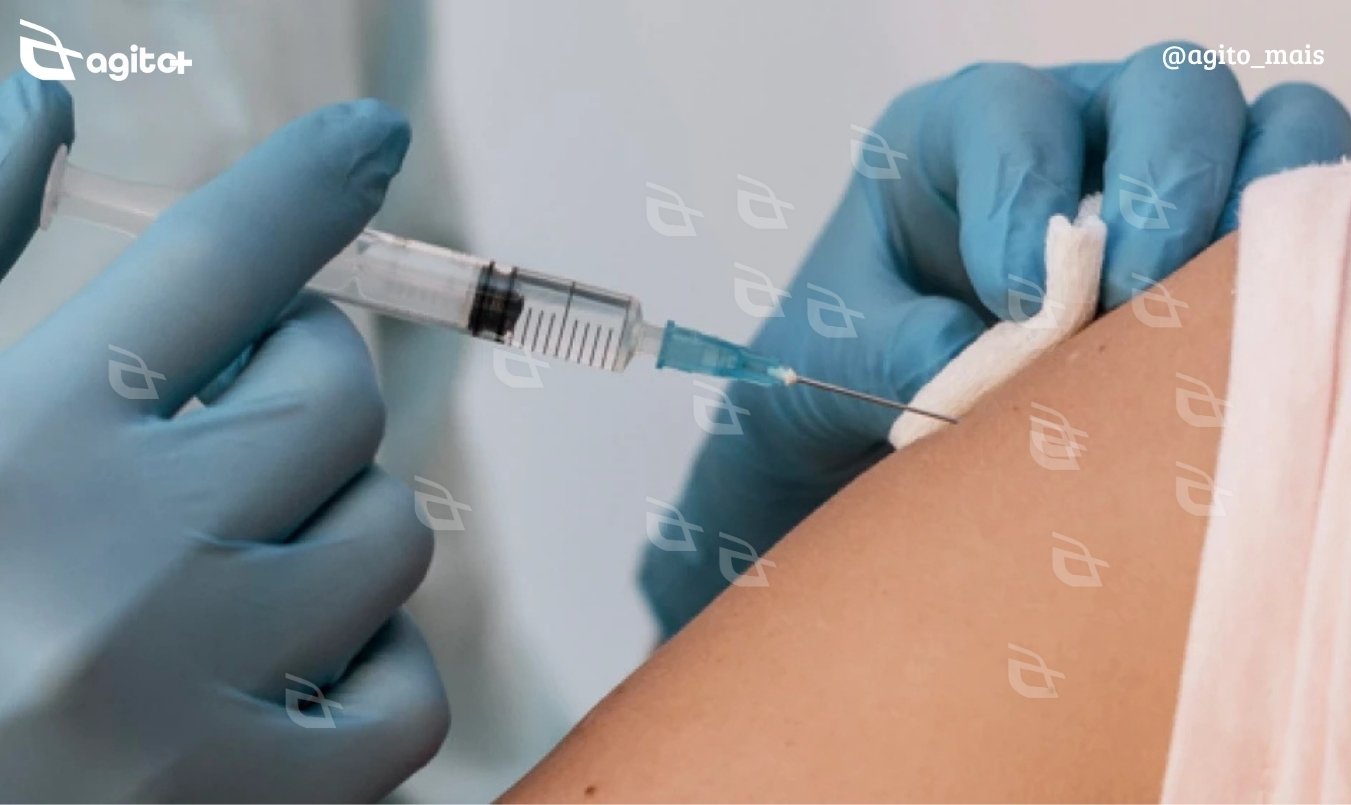 Mesmo com ampla vacinação, o Brasil segue enfrentando internações e mortes pela Covid-19, especialmente entre vulneráveis; crianças, gestantes, idosos e imunocomprometidos seguem com esquemas específicos de proteção. Foto — Agência Brasil.