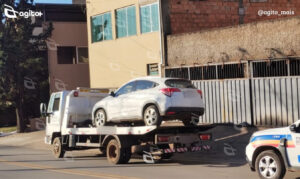 Abordagem ocorreu após PM identificar placa irregular em carro que saía do bairro Padre Adelmo. Foto — Polícia Militar.