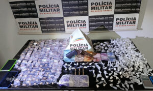 Trio armado invade residência em Ouro Preto e mantém família refém; ação termina com prisão em cidade vizinha. Foto — Polícia Militar.