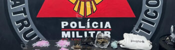 Operação conjunta entre PM e Polícia Civil localiza entorpecentes e materiais usados no tráfico. Foto — Polícia Militar.