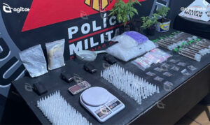 Durante patrulhamento no bairro Padre Adelmo, Polícia encontra materiais ilícitos na residência do jovem. Foto — Polícia Militar.