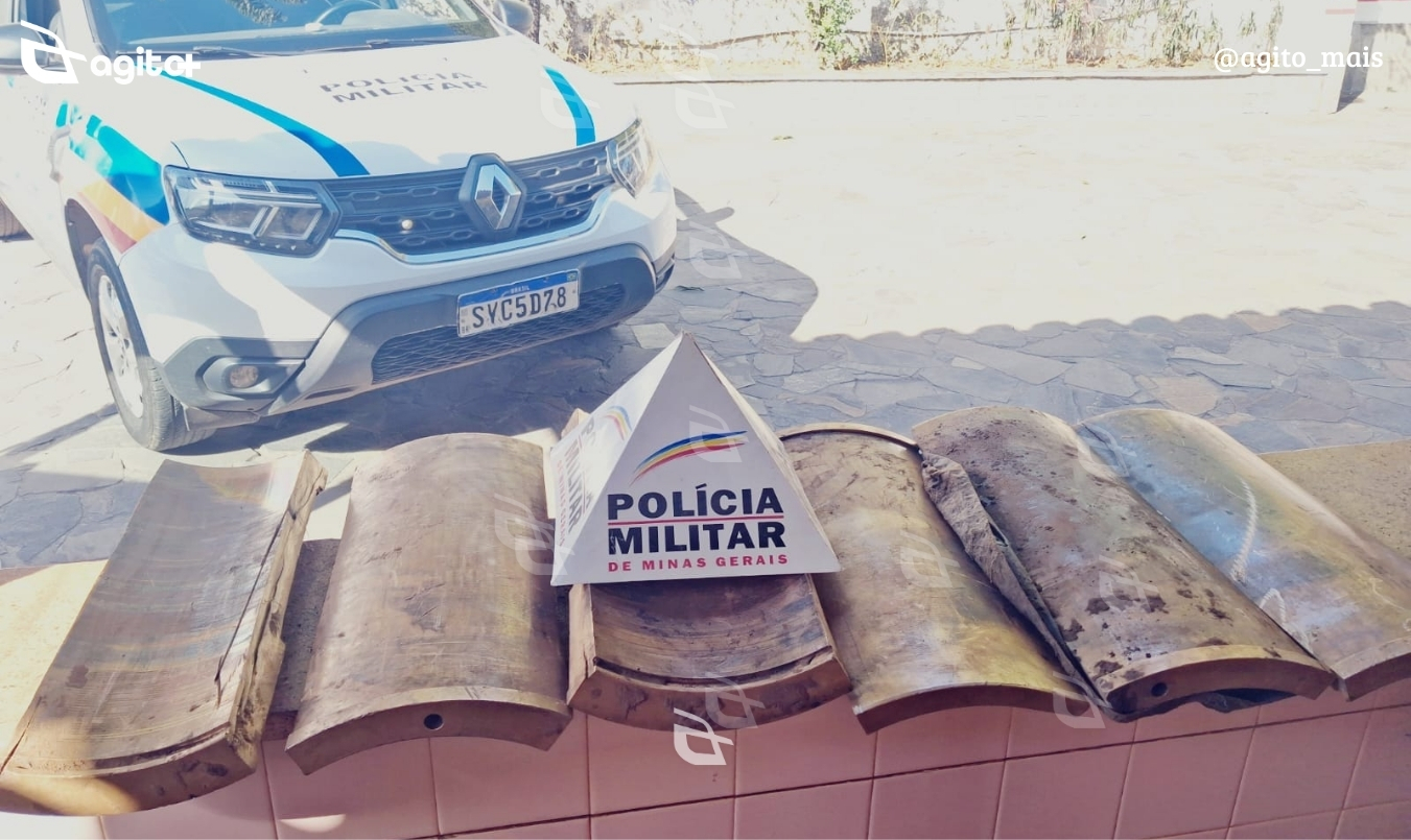 Polícia Militar recupera peças de bronze e prende dois homens após rastreamento de transação bancária. Foto — Polícia Militar.