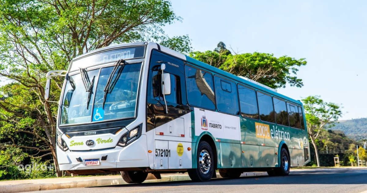 Veículo modelo BYD Induscar Millennium 2020 foi apresentado durante o desfile de 7 de setembro. Foto — Prefeitura de Itabirito.