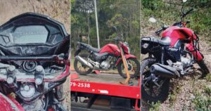 Veículo com sinais de violação foi achado em terreno baldio próximo à Escola Guilherme Hallais França. Foto — cedidas ao Agito Mais.