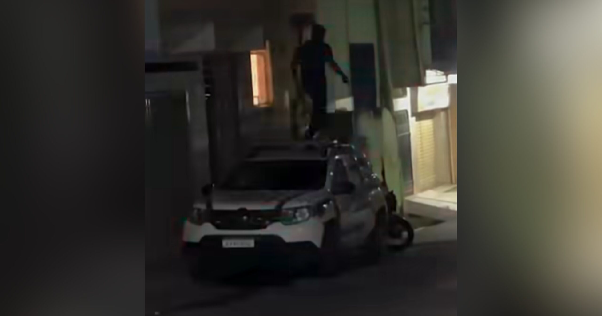 Gravação atribuída a Mariana foi desmentida pela Polícia Militar; o episódio ocorreu em Caratinga, no bairro Santo Antônio, no Vale do Rio Doce. Foto — print / redes sociais.