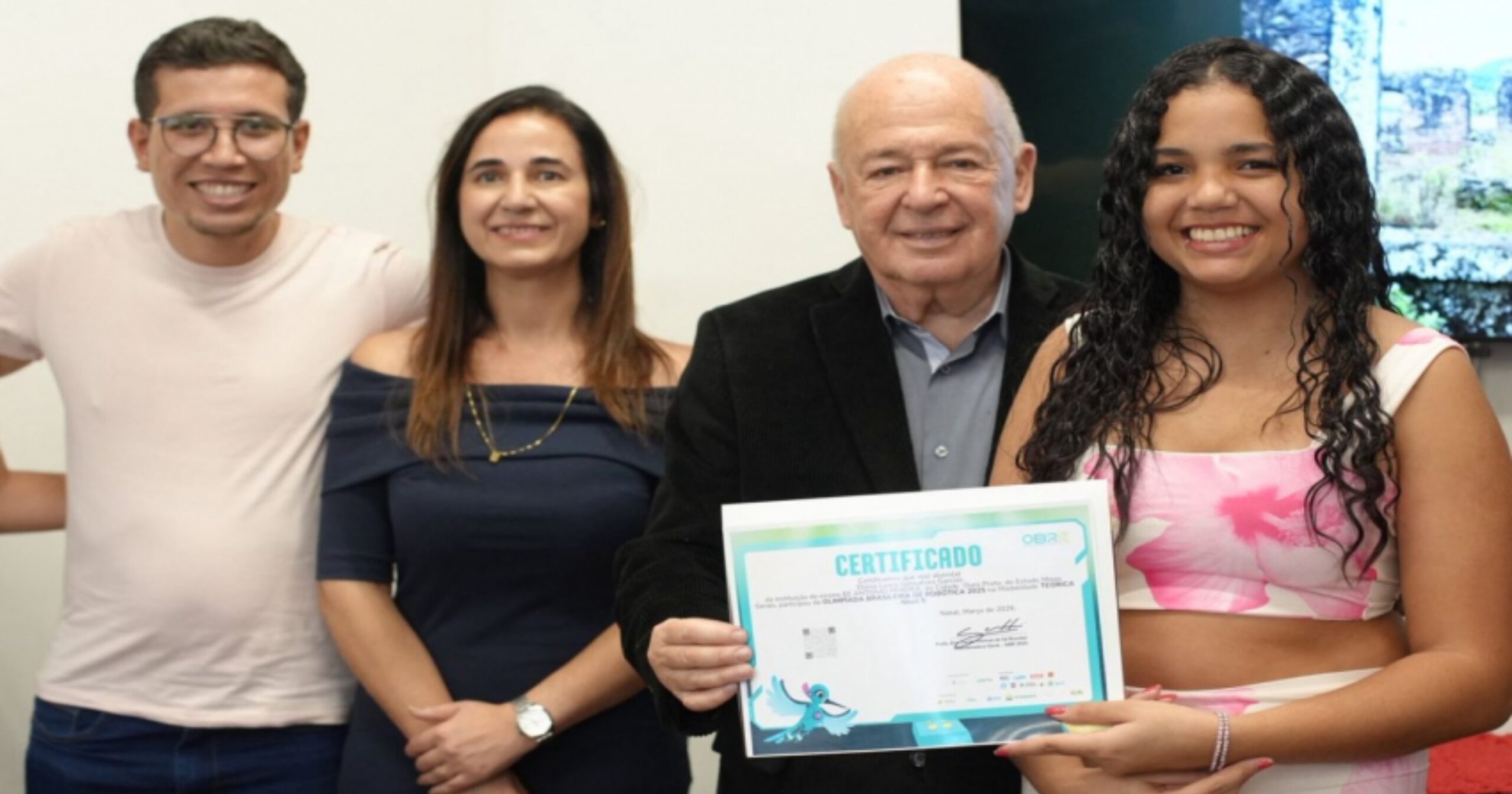 Prefeitura de Ouro Preto entrega certificados e homenageia alunos do distrito. Fotos — PMOP.