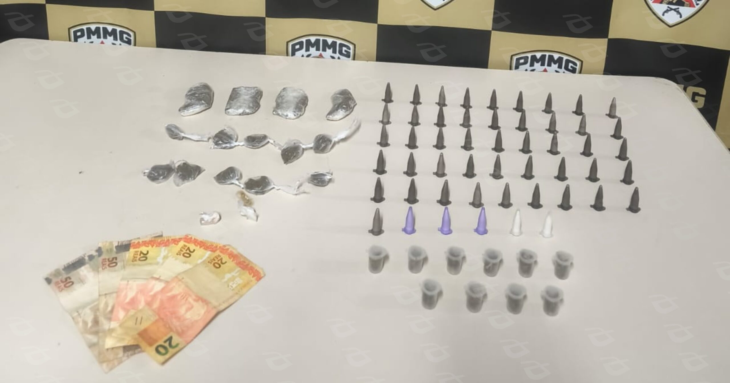 Operação da PM em Itabirito resulta em prisão por tráfico de drogas. Foto — Polícia Militar.