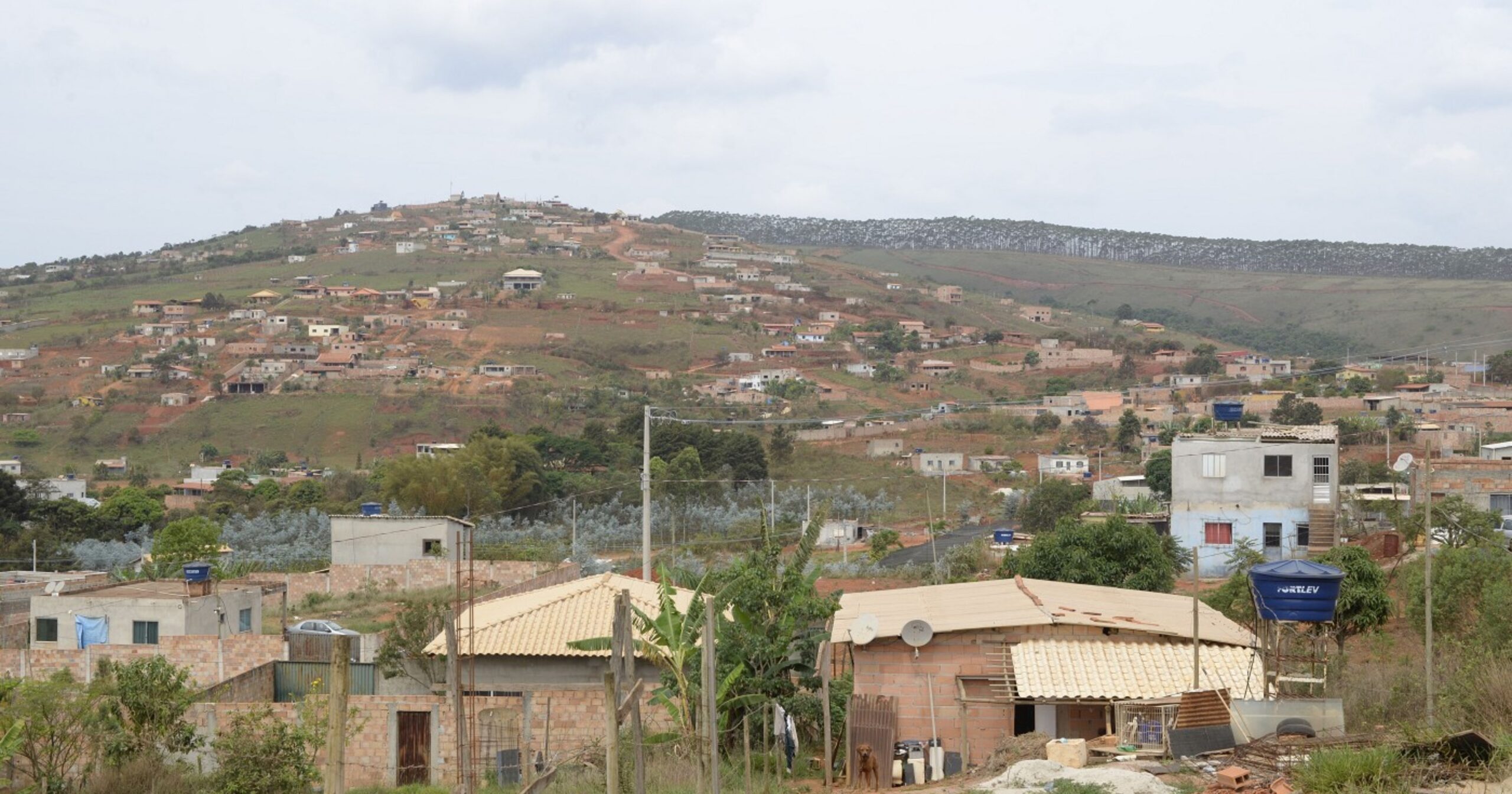 A medida foi necessária para a limpeza do reservatório local, dentro do cronograma de manutenção preventiva da autarquia. Foto — divulgação Clarissa Barçante/ww.almg.gov.br.