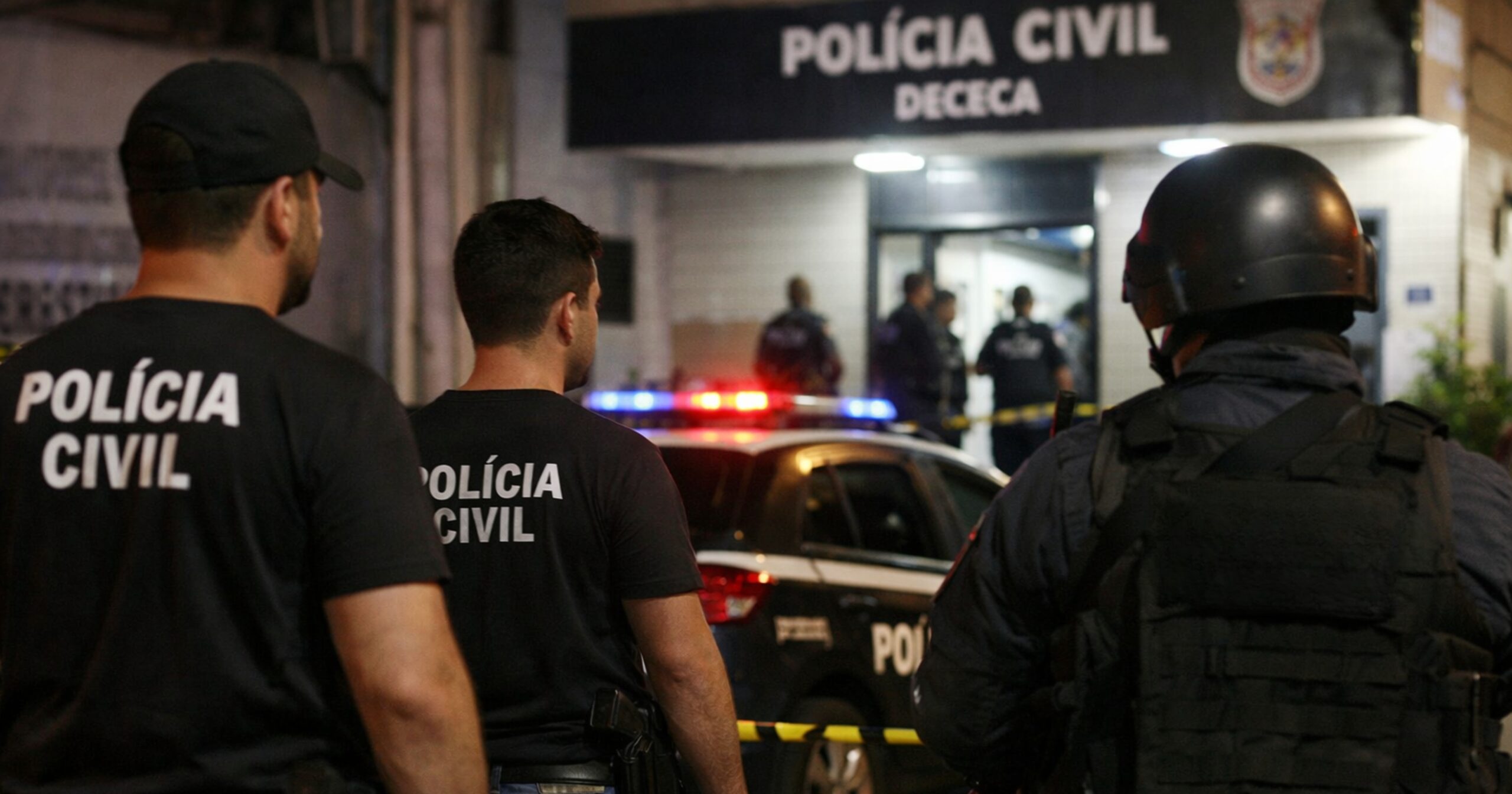 Caso ocorreu no bairro Dionísio Torres; suspeitos foram levados para a Delegacia de Combate à Exploração da Criança e do Adolescente. Imagem — gerada pelo Agito Mais com IA/meramente ilustrativa.