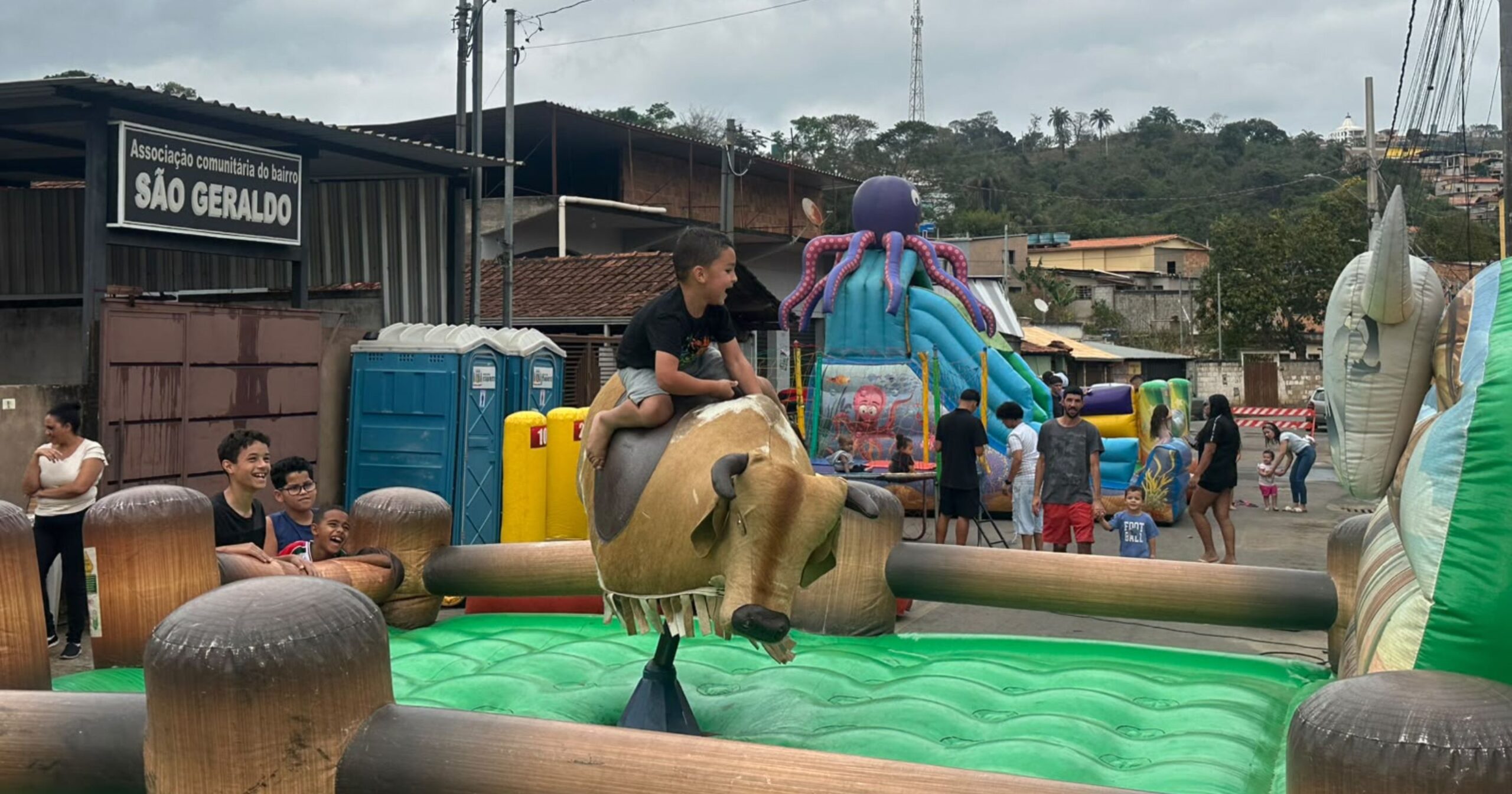Evento promovido pela Prefeitura de Itabirito reuniu famílias no domingo, 16 de agosto, com programação gratuita para as crianças. Foto — Prefeitura de Itabirito.